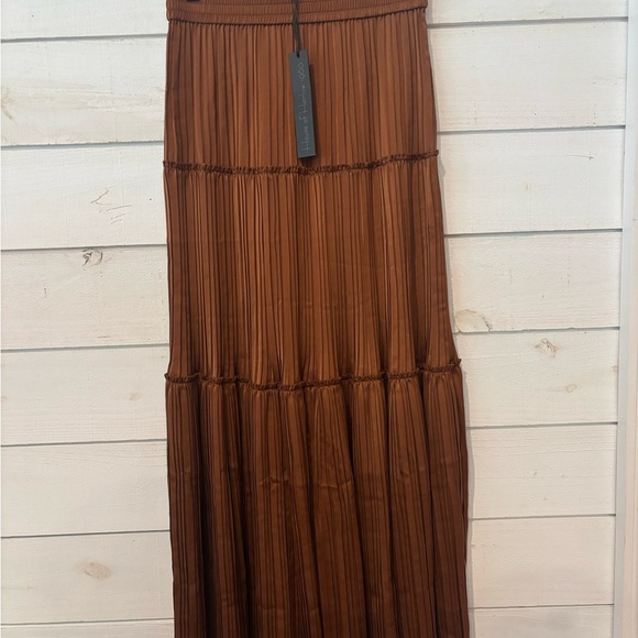 House of Harlow 1960 NWT Rust Maxi Skirt in size XS - Picture 2 of 12